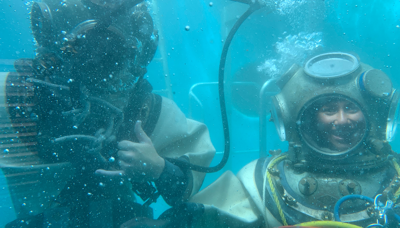 SBCC marine diving students underwater.
